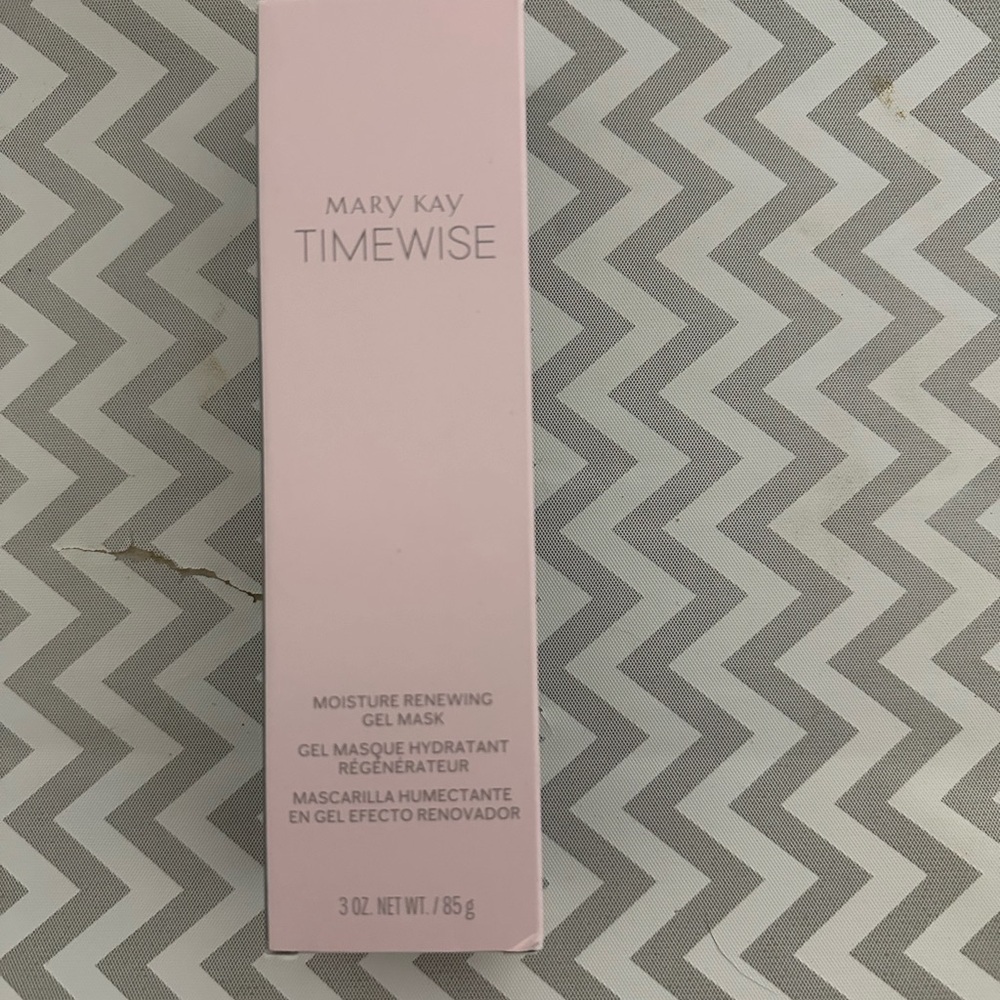 Mary Kay Timewise Gel Mask in Soft Pink